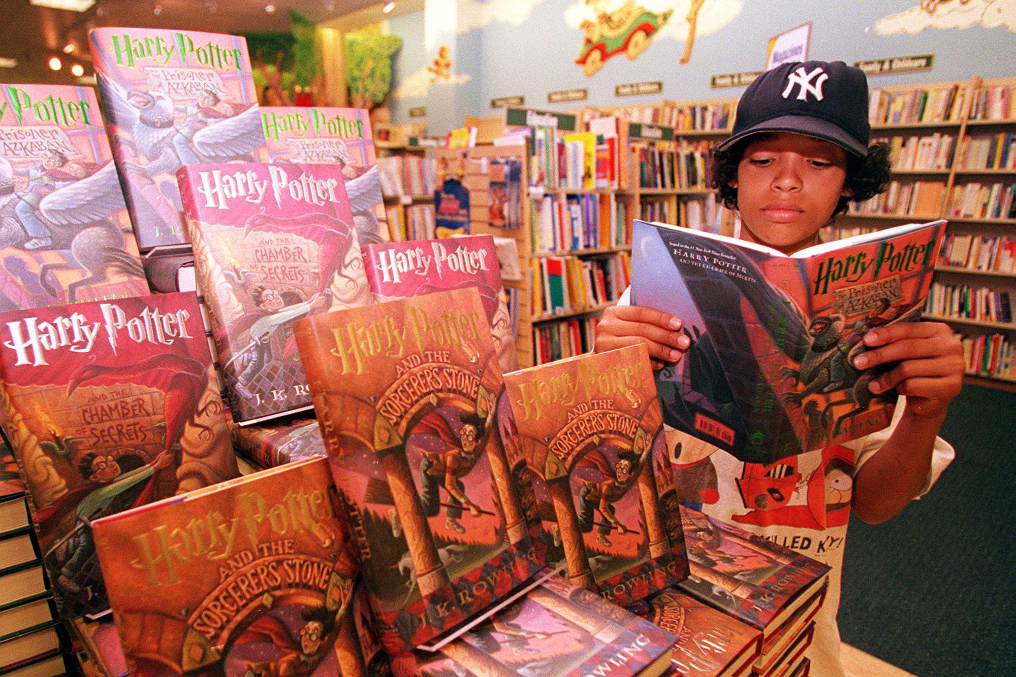 أسباب وعواقب صرعة الأدب العابر للأجيال في عصرنا الحاليّ