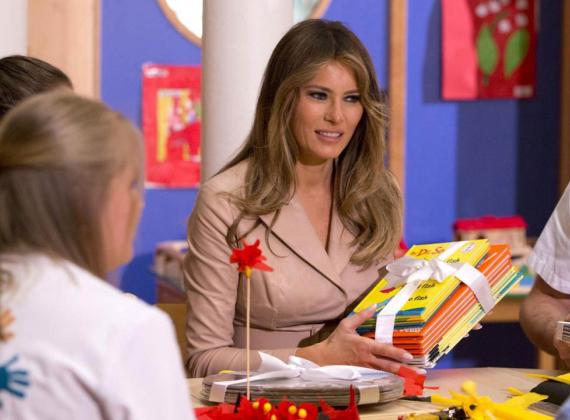 هل تدعم ميلانيا ترامب العنصرية في كتب دكتور سوس؟